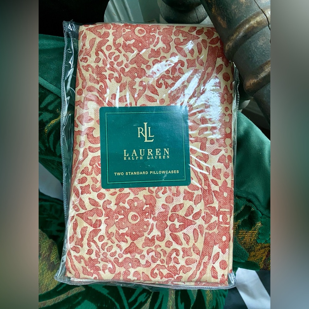 Lauren Ralph Lauren San Luca NWT 2 Standard Pillowcases